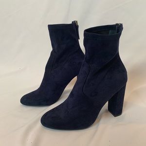 STEVE MADDEN NWOT navy suede sock boots